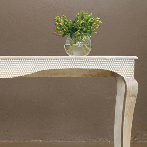 Table Painted with Houndstooth Designer Series Stencil